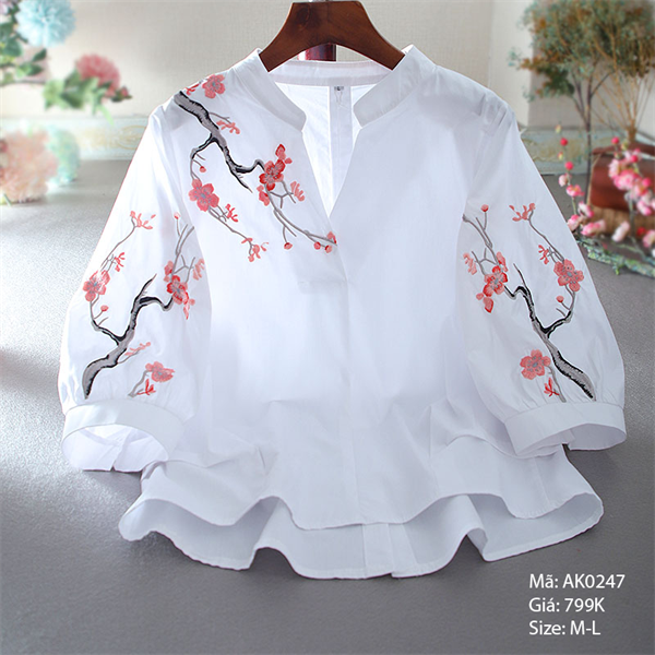 Áo sơ mi cổ V thêu hoa đào - AK0247