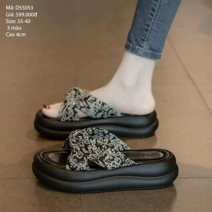 Dép đế cao họa tiết trừu tượng - D55053